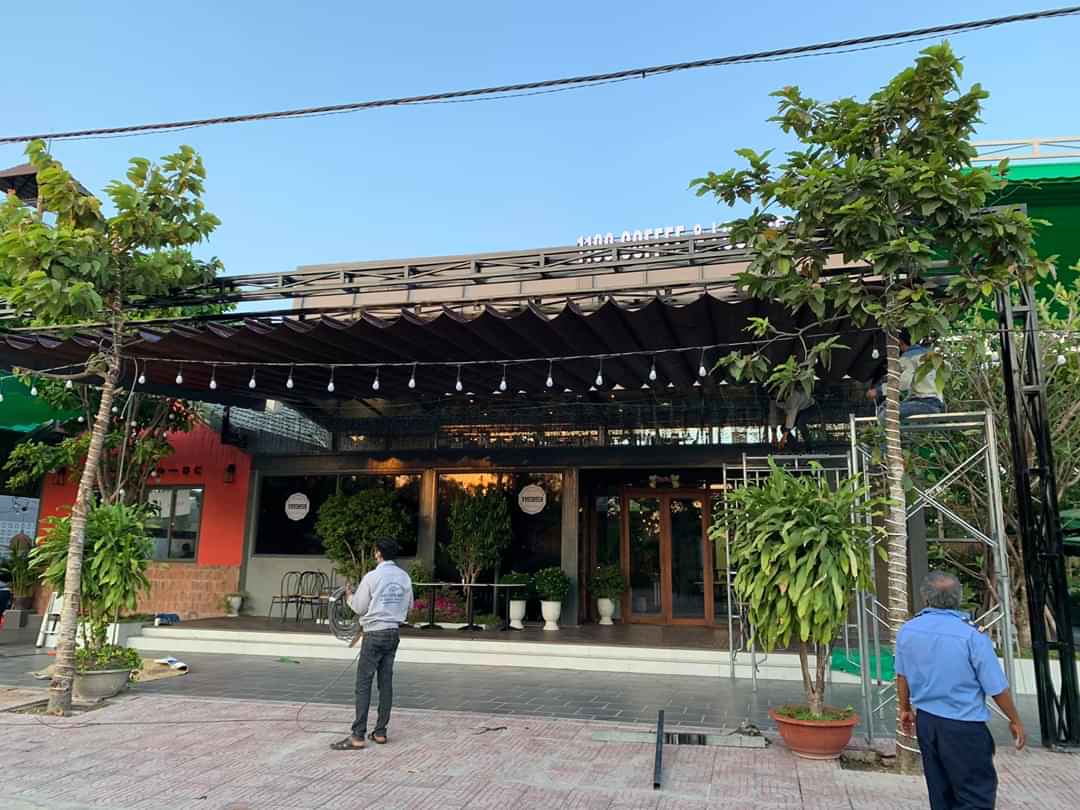 Mái che quán cafe Hà Nội 